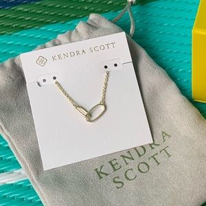 Kendra Scott Sewyer Necklace in Gold